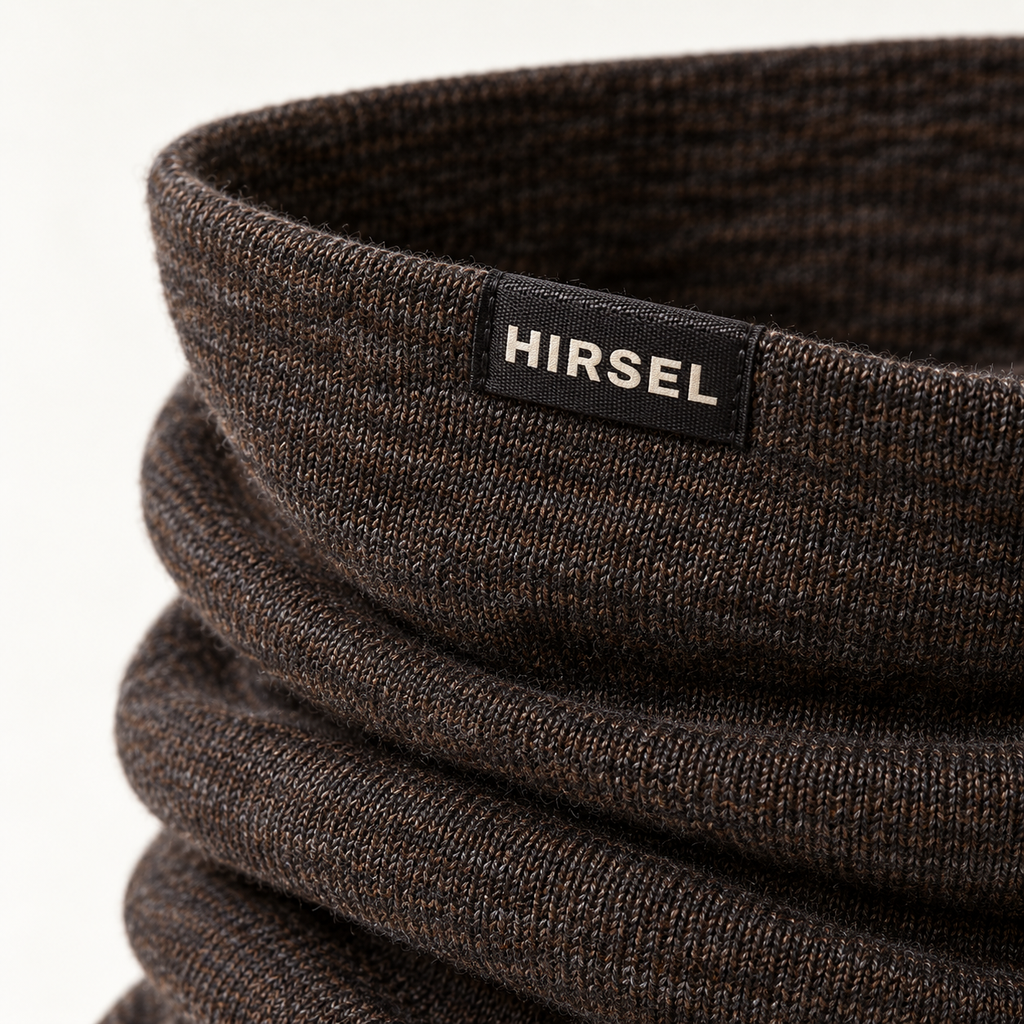Hirsel Neck Gaiter in Peat, detail view